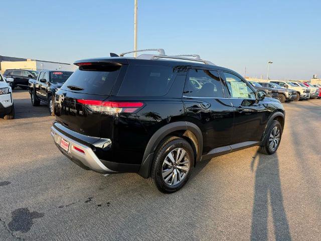 New 2025 Nissan Pathfinder SL w/ Black Appearance Package image 6