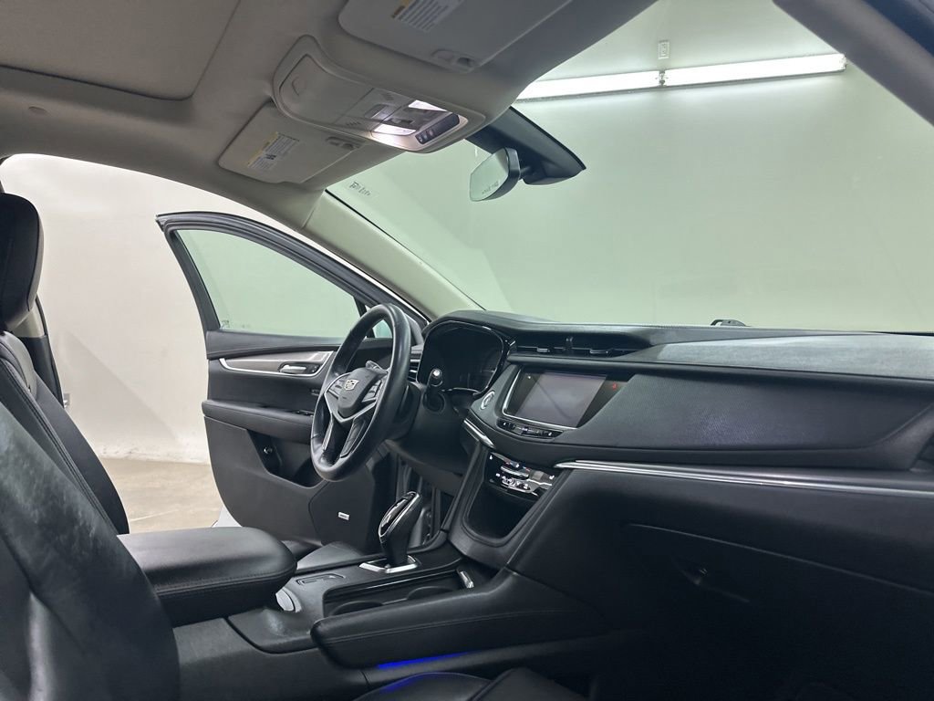 Used 2017 Cadillac XT5 Luxury FWD image 19