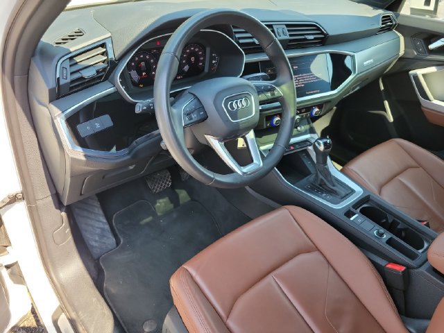 Used 2025 Audi Q3 2.0T Premium AWD/4WD image 9
