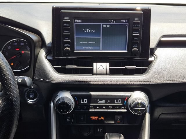 Used 2019 Toyota RAV4 XLE w/ Convenience Package FWD image 28