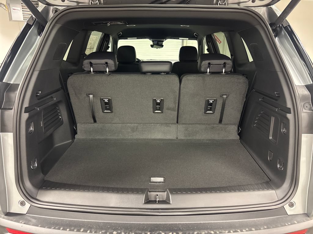 New 2026 GMC Acadia Elevation w/ Black Edition AWD/4WD image 17