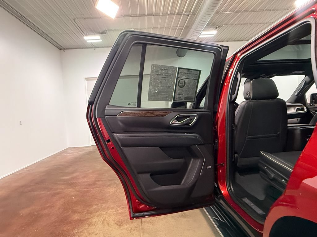 Used 2024 Chevrolet Tahoe Premier w/ Premium Package AWD/4WD image 46
