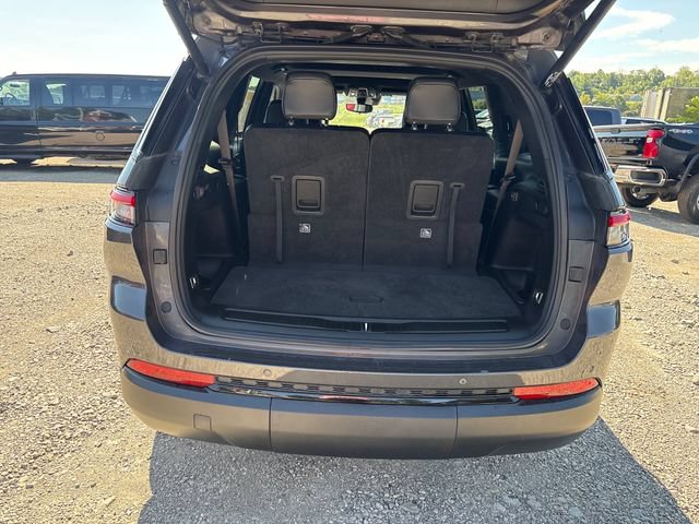 Used 2022 Jeep Grand Cherokee L Laredo AWD/4WD image 22