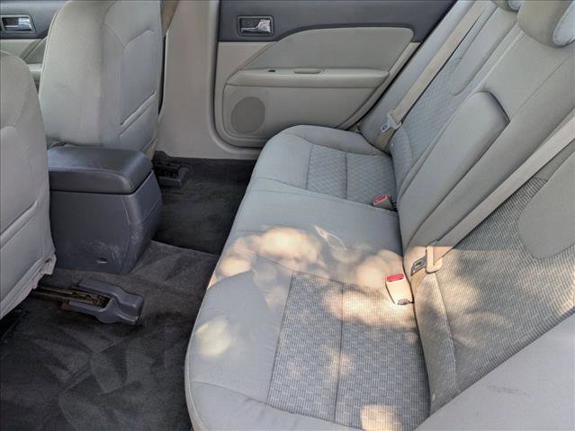 Used 2010 Ford Fusion SE image 16