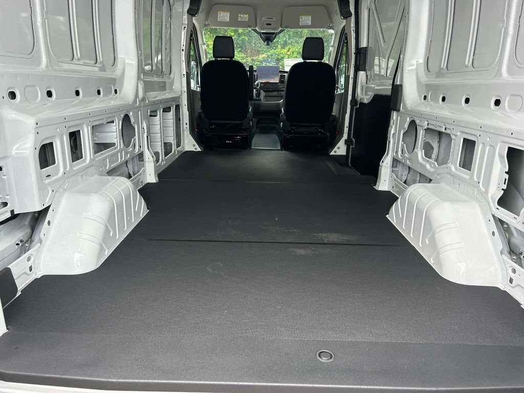 New 2026 Ford Transit 250 148 Medium Roof RWD image 14
