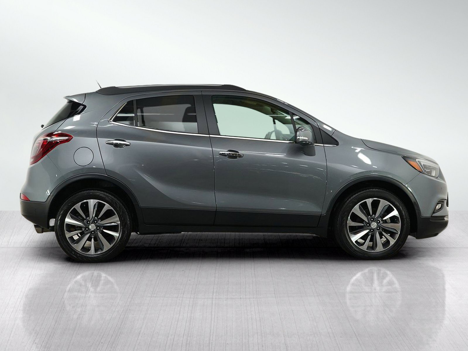 Used 2019 Buick Encore Essence w/ Safety Package II FWD image 6