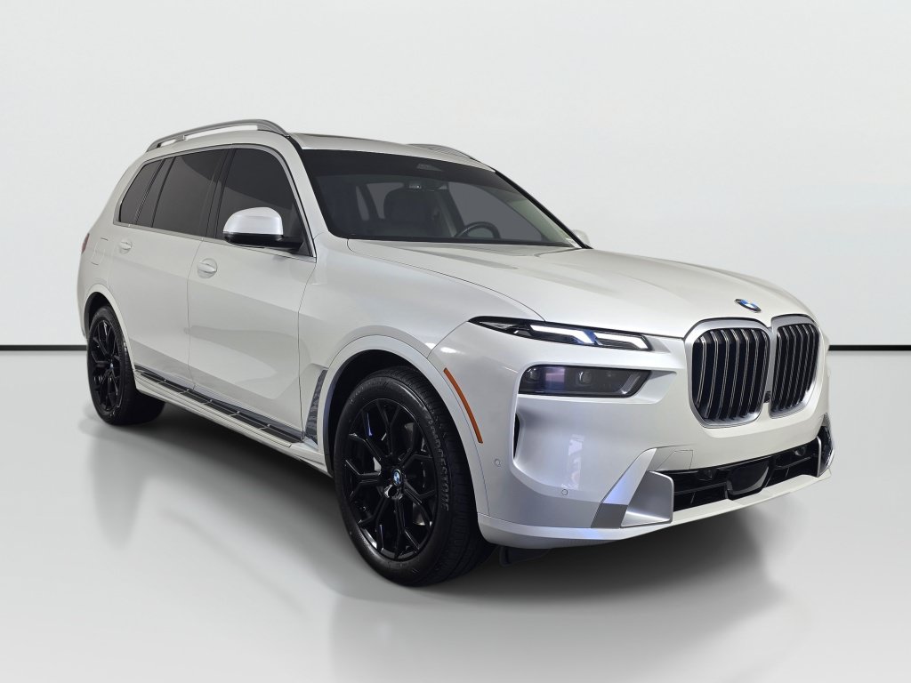 Used 2024 BMW X7 xDrive40i w/ Premium Package AWD/4WD image 7