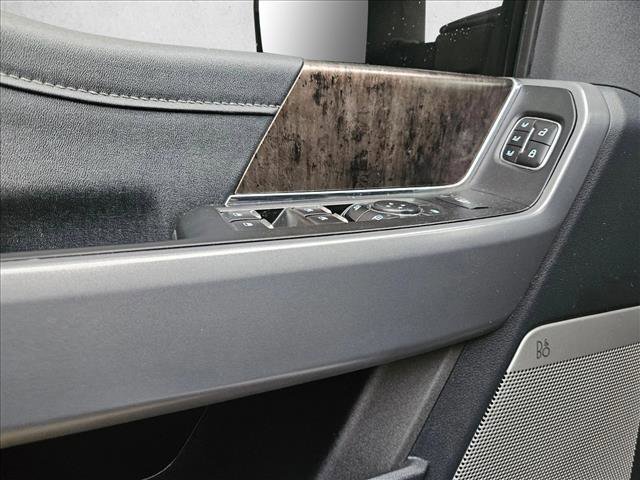 Used 2024 Ford F250 Lariat w/ FX4 Off-Road Package image 8