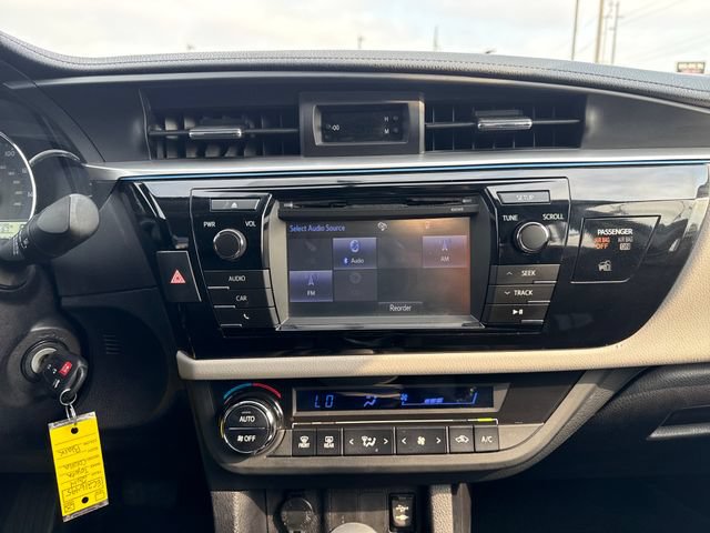 Used 2014 Toyota Corolla LE FWD image 22
