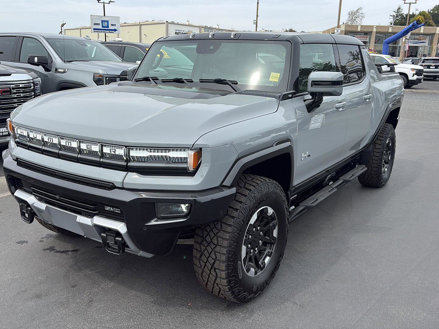 Used 2025 GMC Hummer EV 3X w/ Extreme Off-Road Package image 2