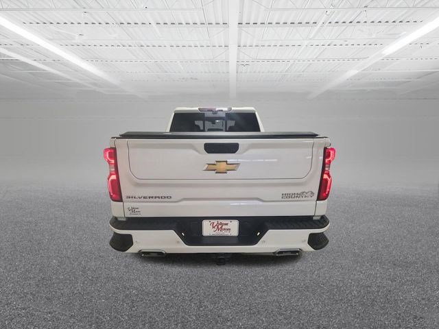 Used 2021 Chevrolet Silverado 1500 High Country w/ Technology Package image 7