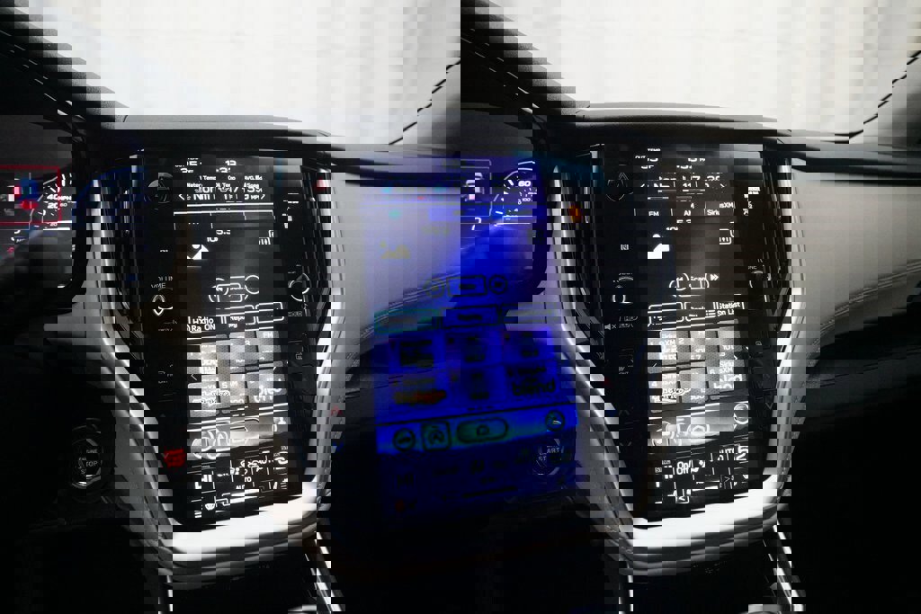 Used 2020 Subaru Outback Premium image 6