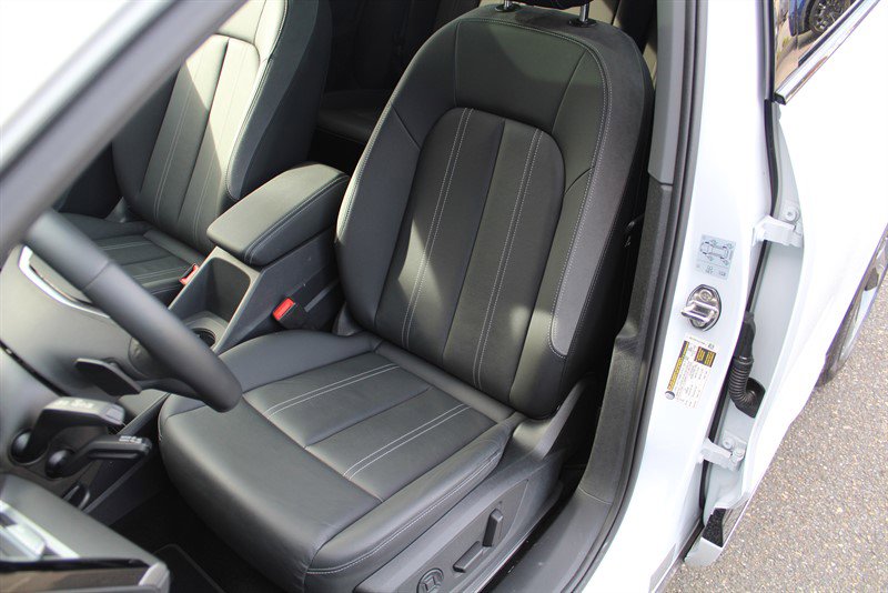 Used 2025 Audi Q4 e-tron Premium Plus w/ Premium Plus AWD/4WD image 26