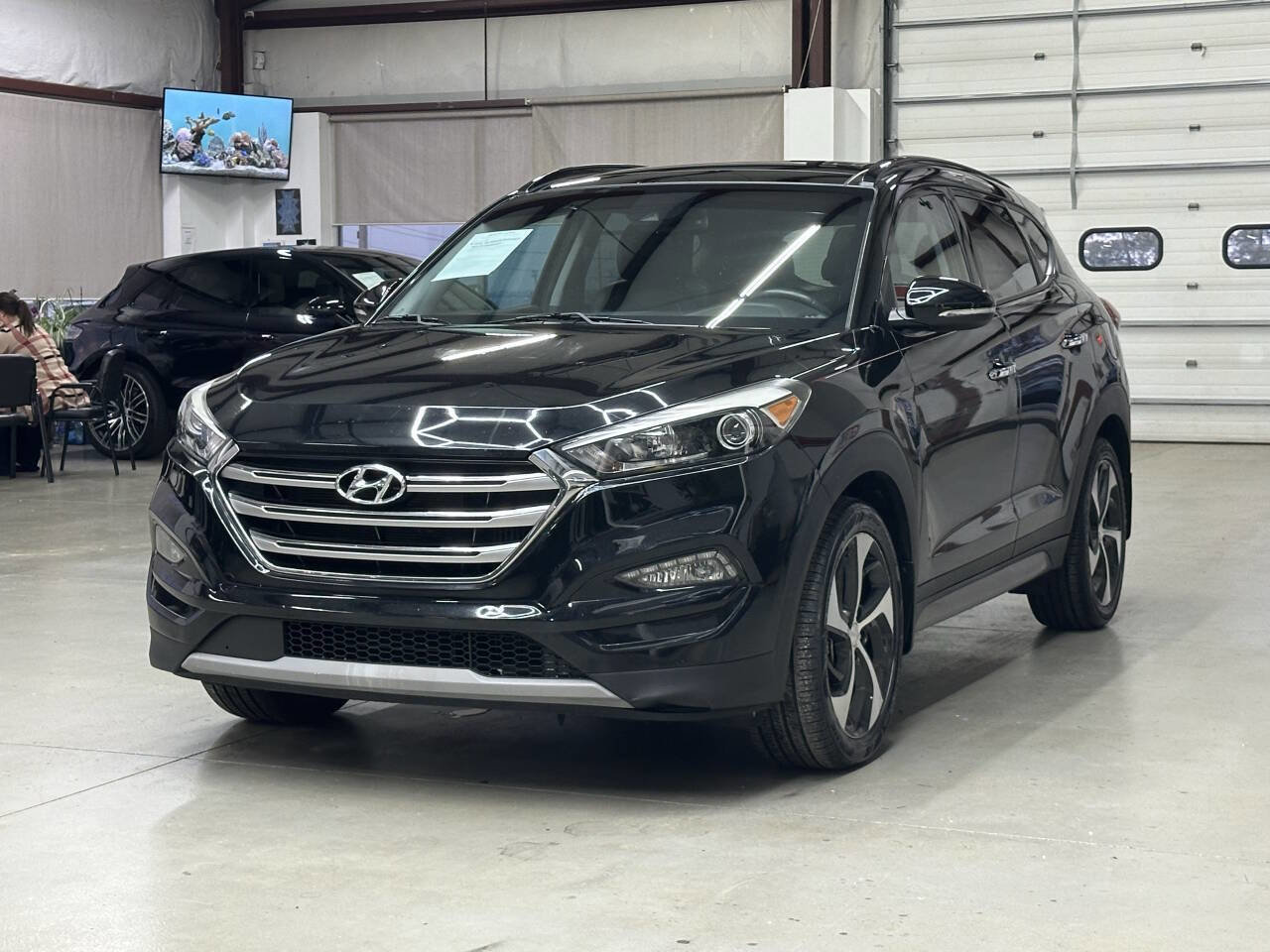 Used 2017 Hyundai Tucson Limited w/ Limited Ultimate Package 03 image 5
