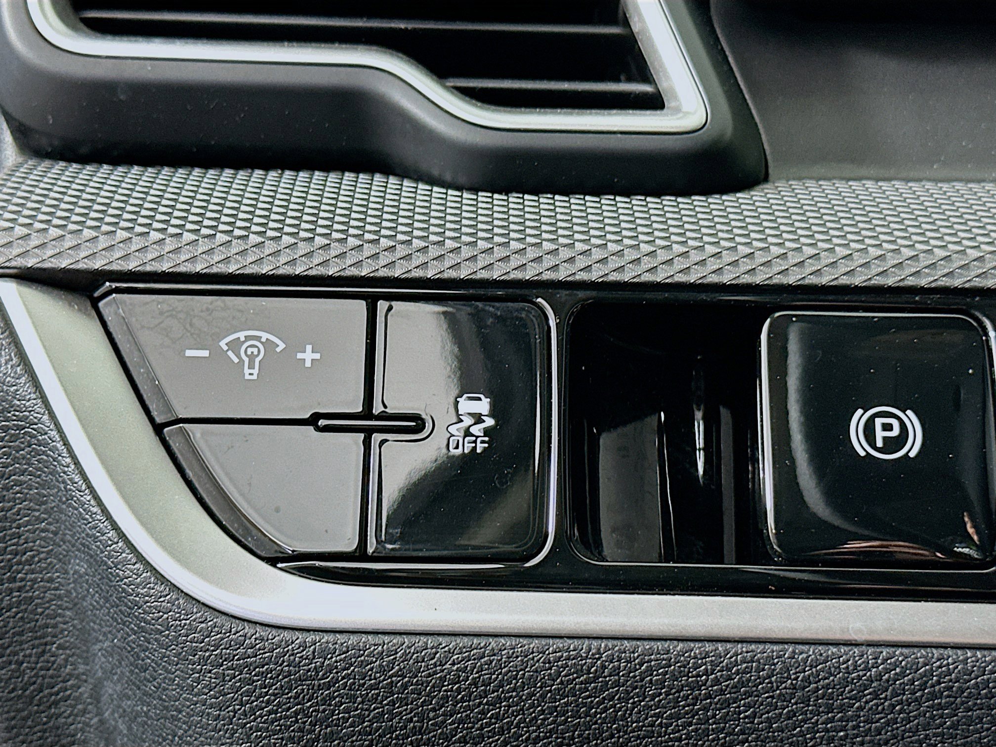 Used 2024 Kia Sportage LX image 16