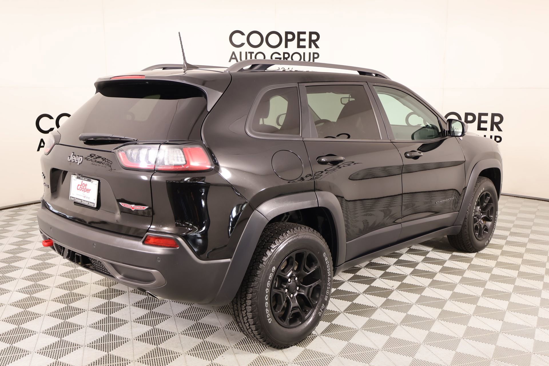 Used 2021 Jeep Cherokee Trailhawk w/ Comfort/Convenience Group AWD/4WD image 20