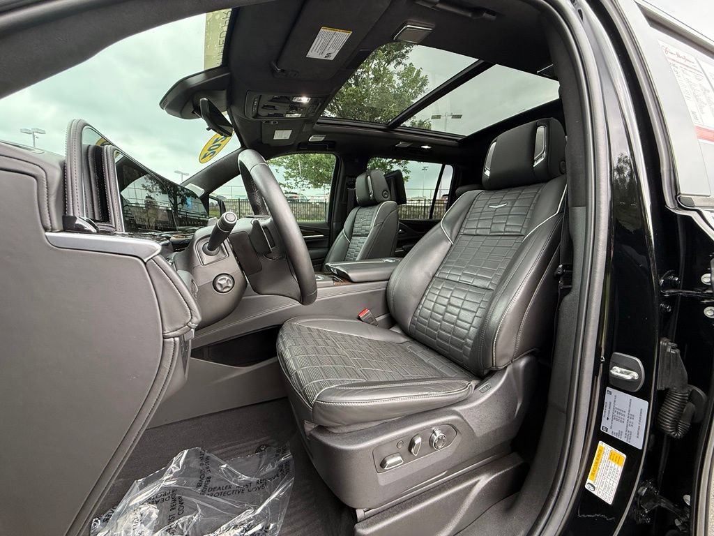 Used 2021 Cadillac Escalade ESV Sport Platinum AWD/4WD image 6