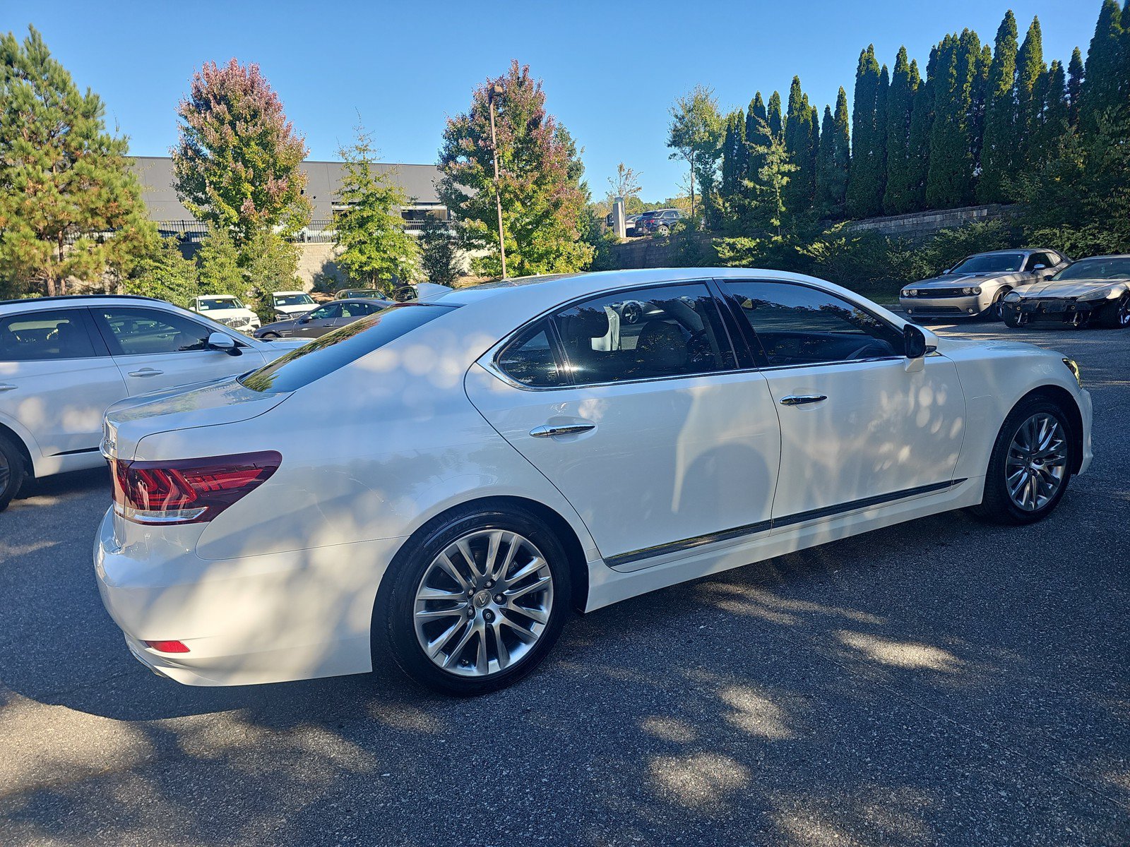 Used 2015 Lexus LS 460 L RWD image 5
