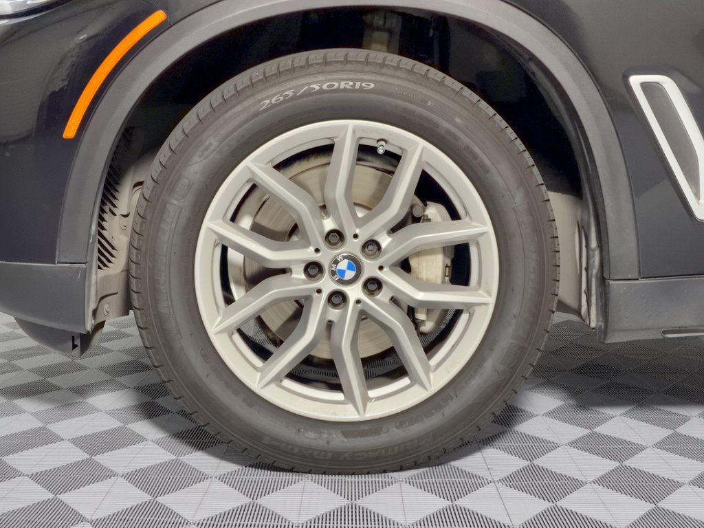 Used 2019 BMW X5 xDrive40i w/ Convenience Package AWD/4WD image 13