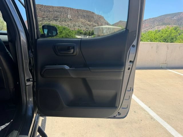 Used 2023 Toyota Tacoma TRD Pro AWD/4WD image 18