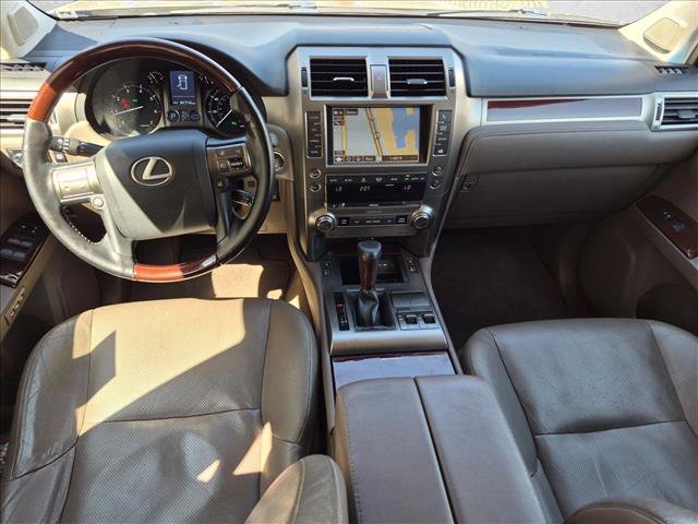 Used 2015 Lexus GX 460 w/ Premium Package AWD/4WD image 18