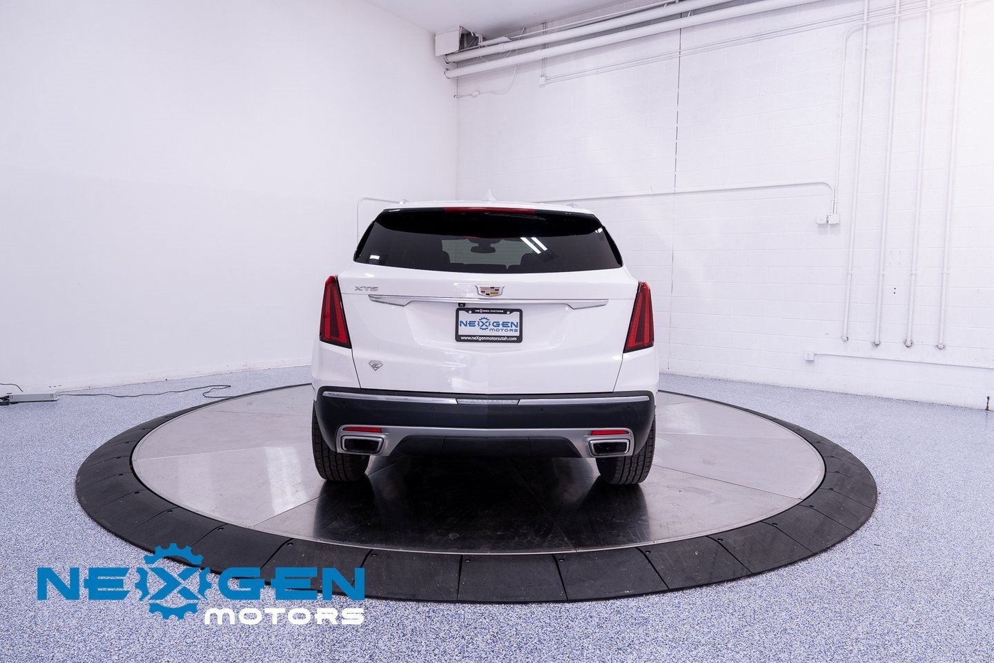 Used 2021 Cadillac XT5 Premium Luxury image 36