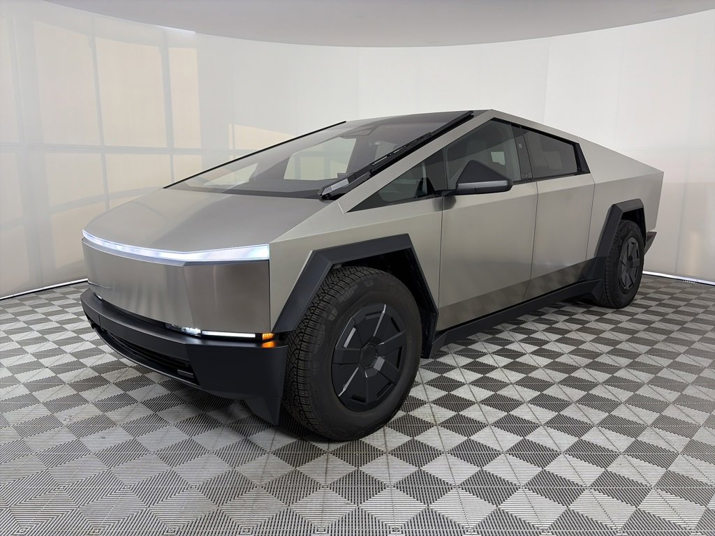 Used 2025 Tesla Cybertruck AWD Crew Cab image 3
