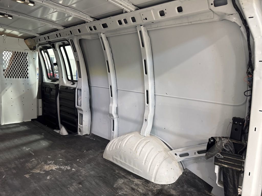 Used 2020 GMC Savana 2500 Work Van w/ Driver Convenience Package image 16