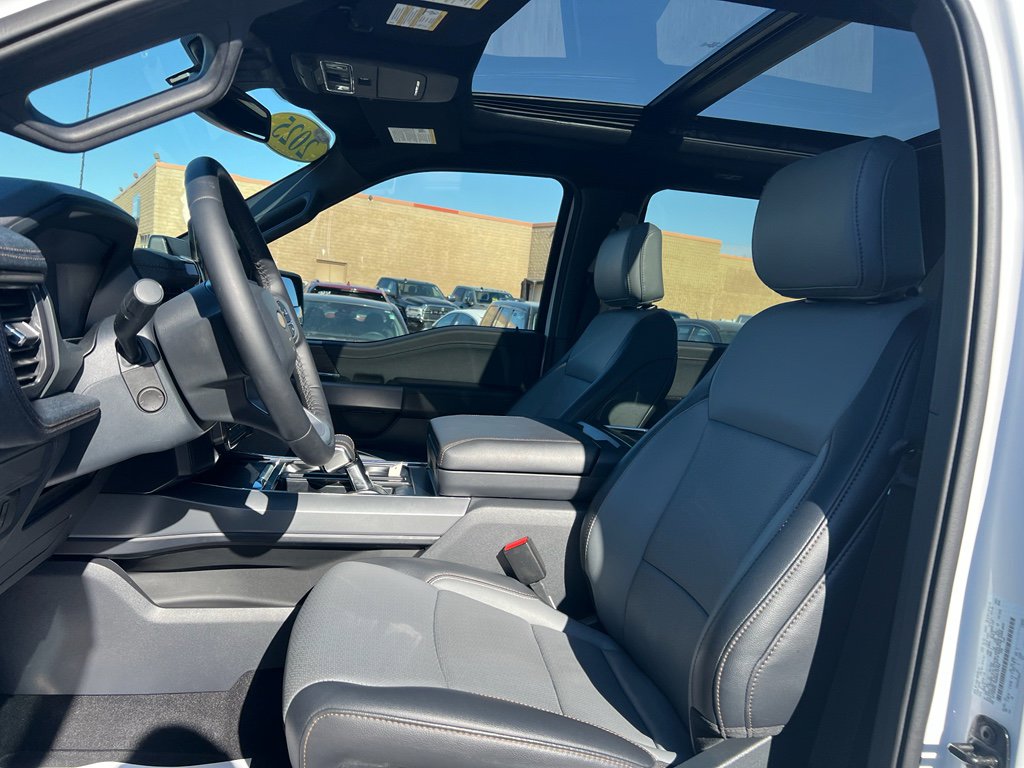 Used 2025 Ford F150 Lightning Lariat image 5