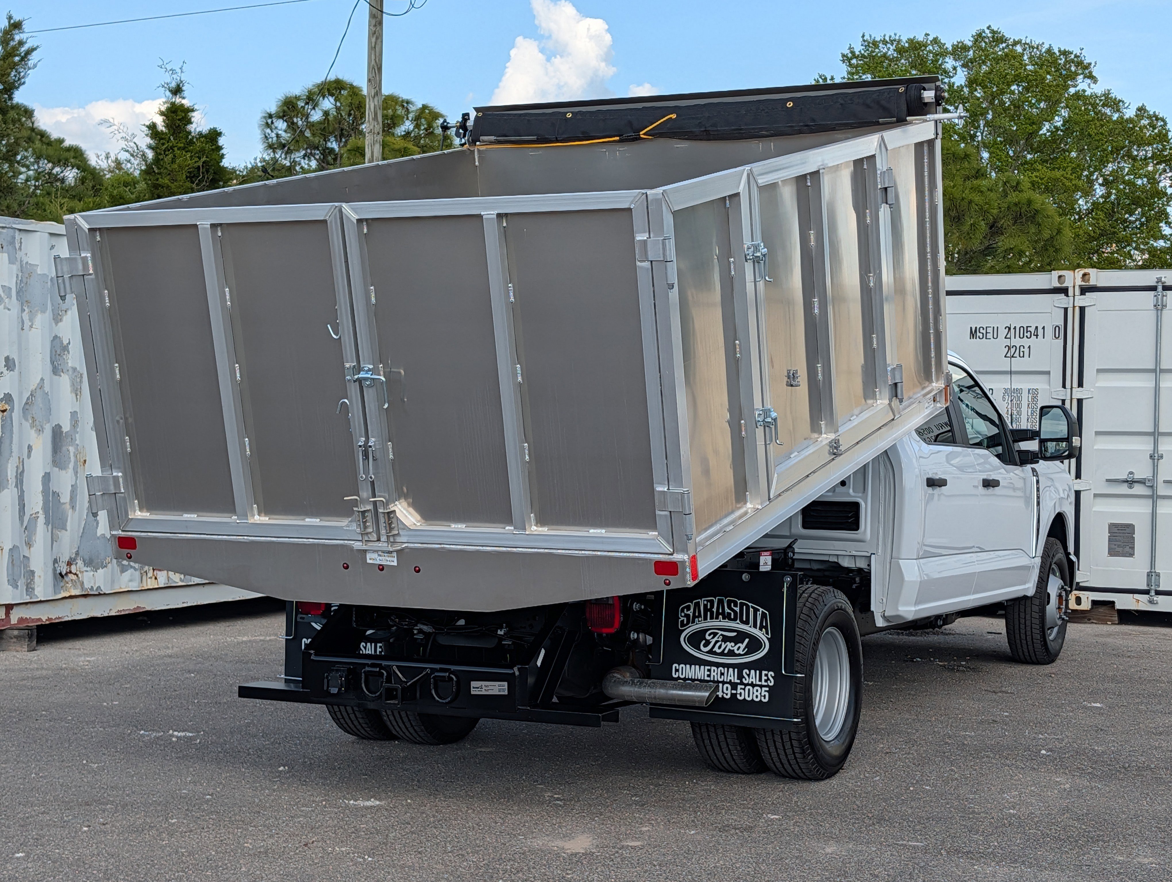 New 2026 Ford F350 XL w/ XL Chrome Package RWD image 16
