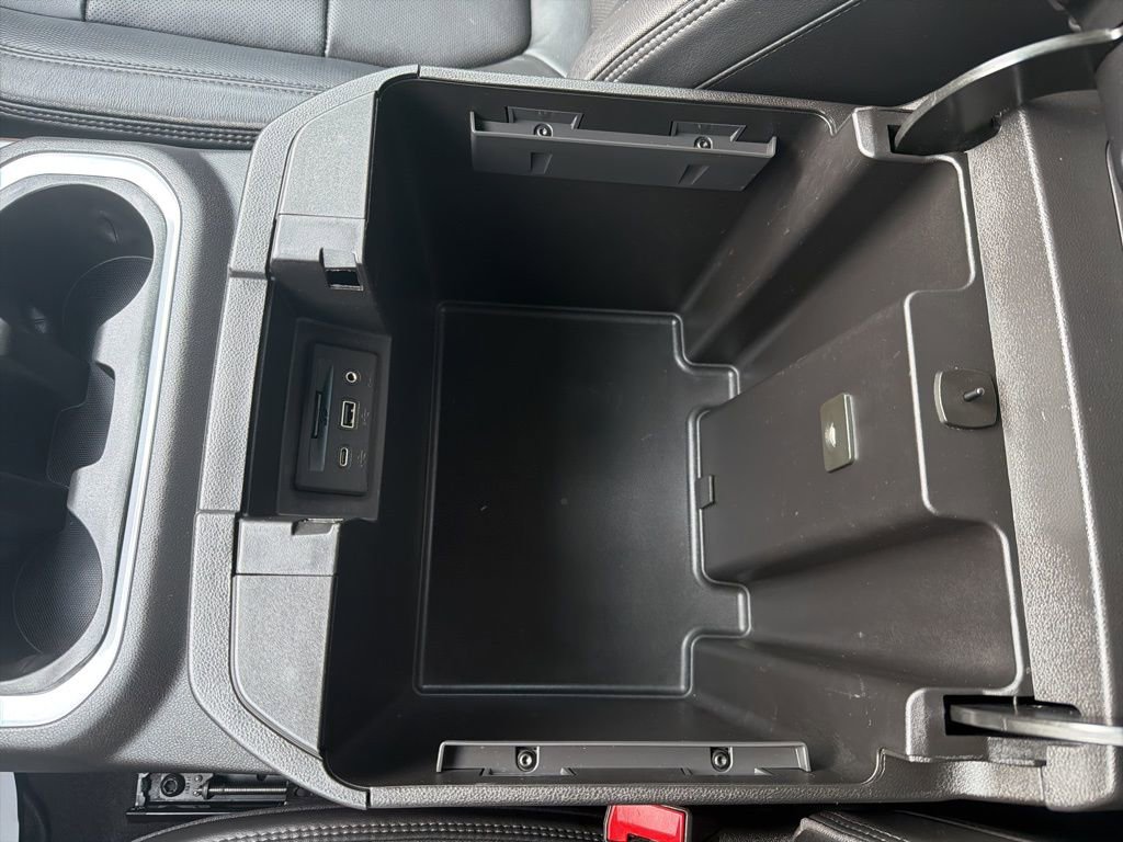 Used 2022 Chevrolet Silverado 3500 High Country AWD/4WD image 12