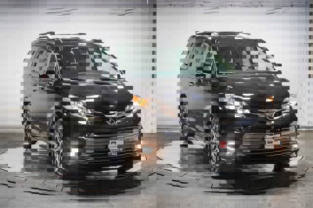 Certified 2019 Toyota Sienna XLE image 5