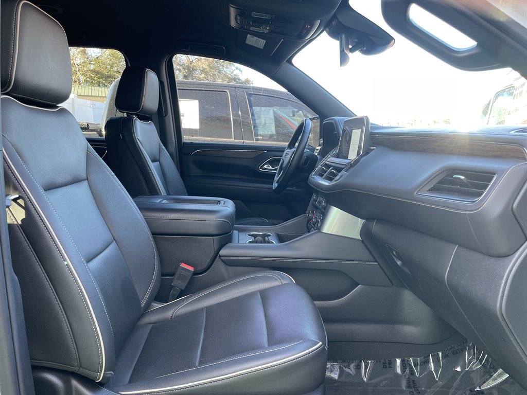 Used 2023 Chevrolet Suburban Premier image 23