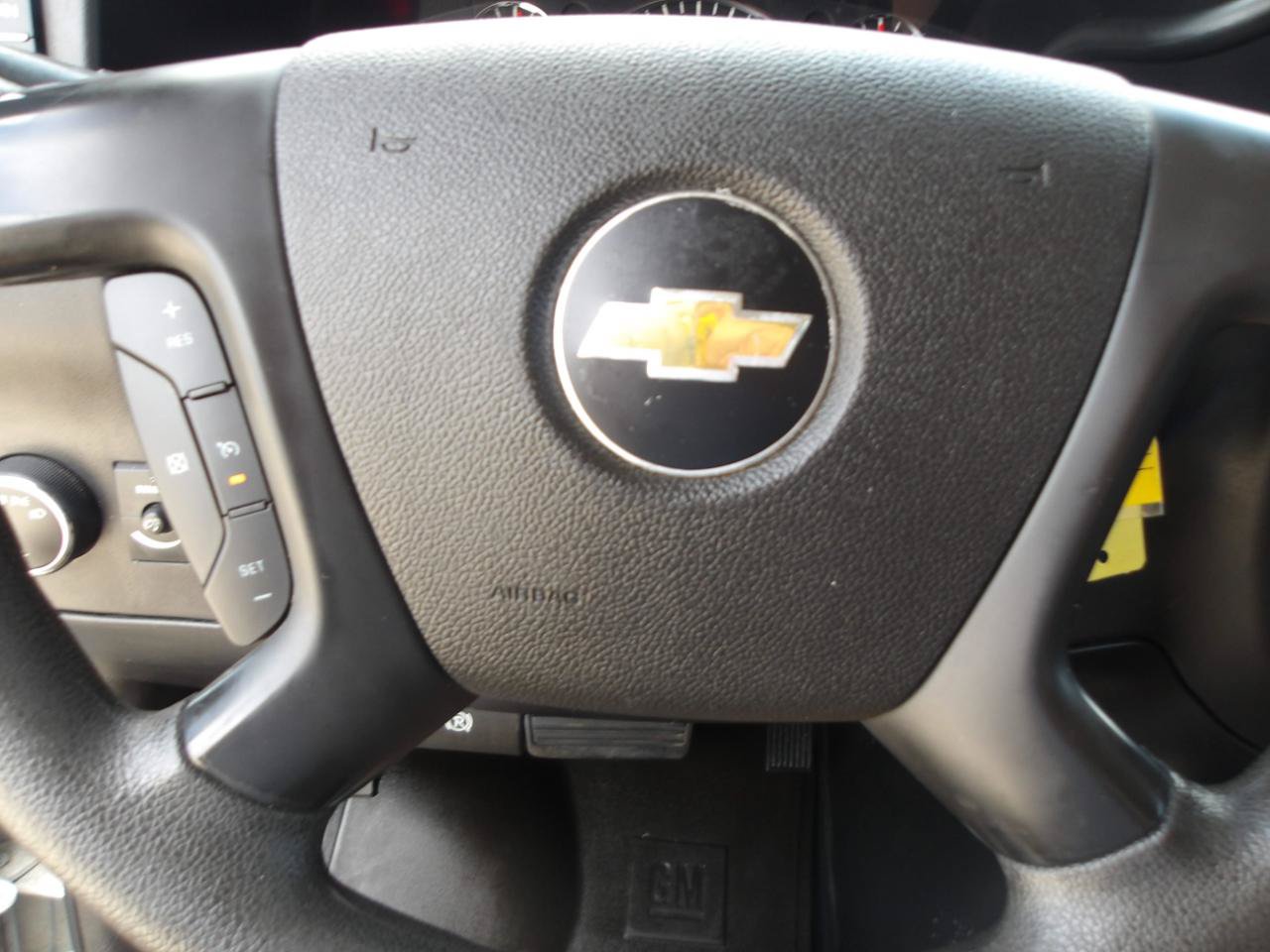 Used 2014 Chevrolet Express 1500 LT w/ LT Preferred Equipment Group RWD image 18