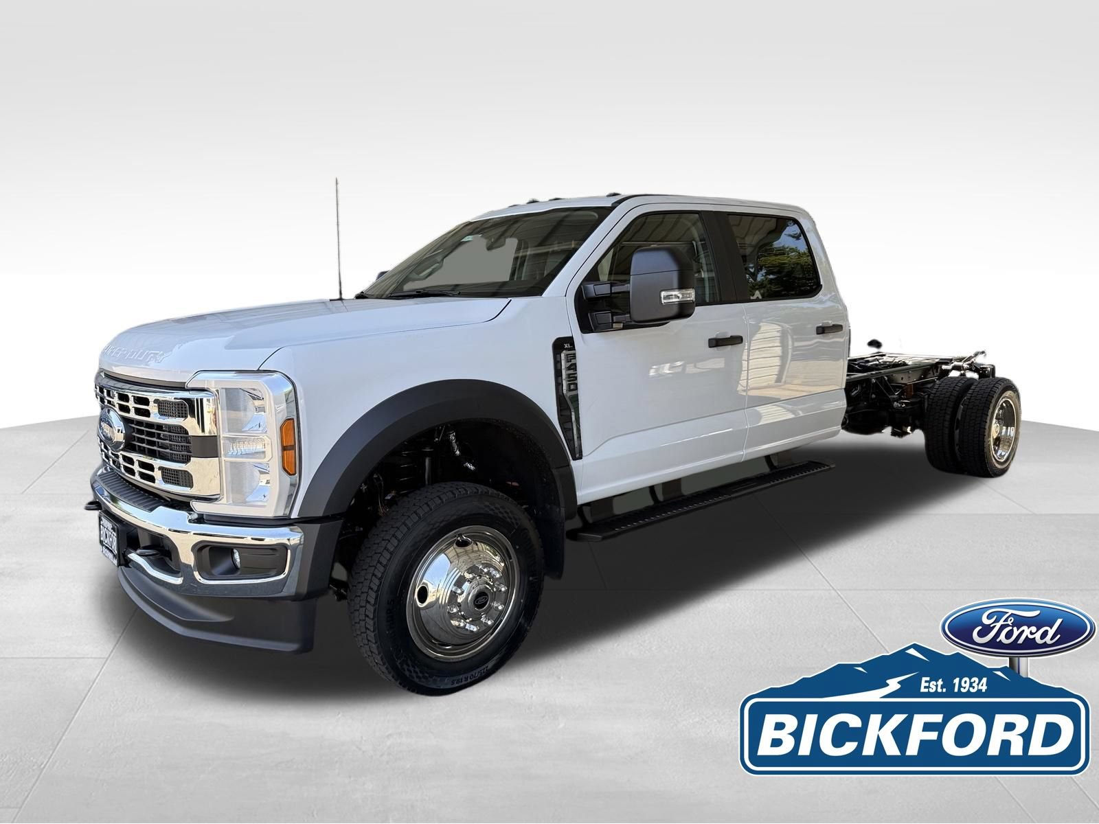 New 2026 Ford F450 XL w/ XL Chrome Package AWD/4WD image 1