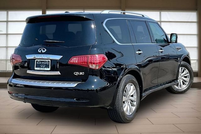 Used 2017 INFINITI QX80 2WD w/ Driver Assistance Package image 2