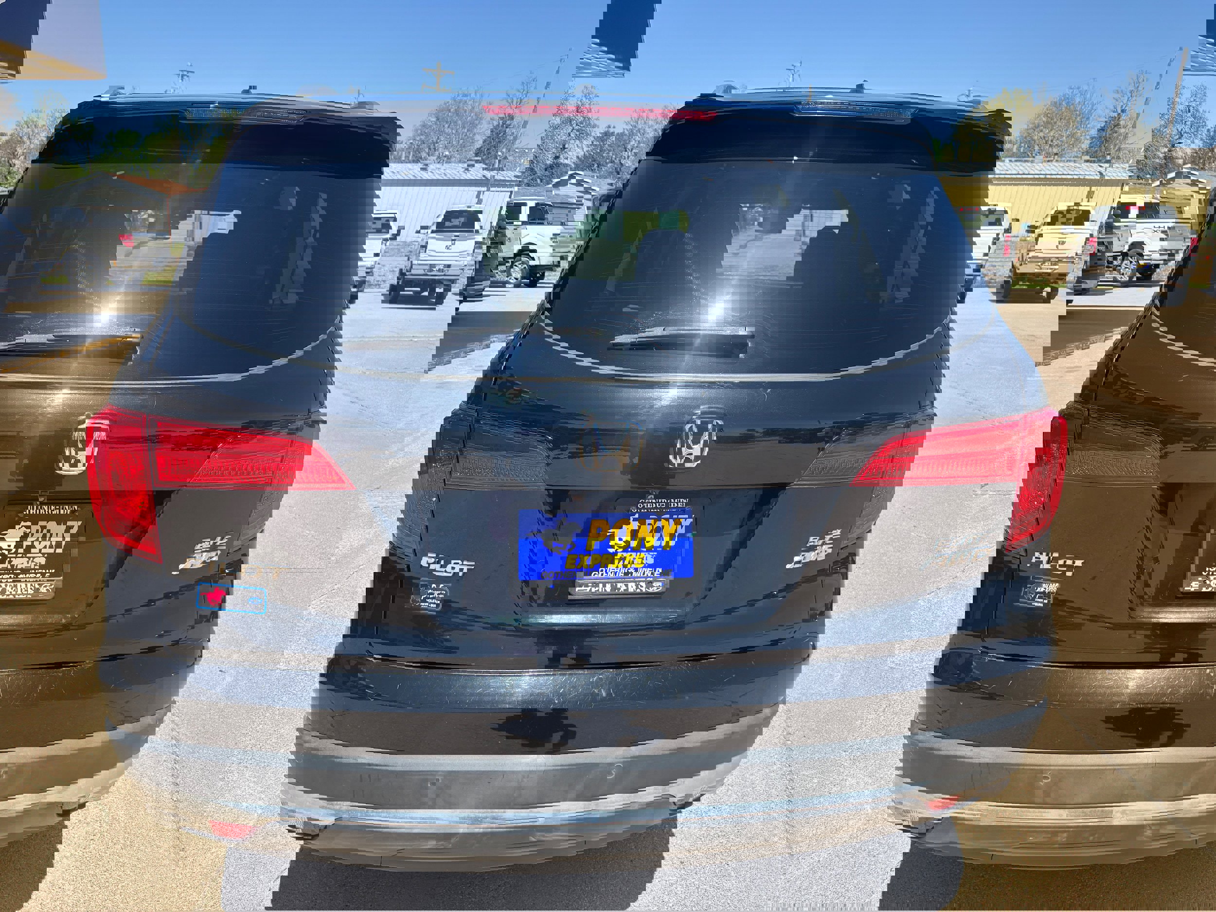 Used 2016 Honda Pilot Elite image 4