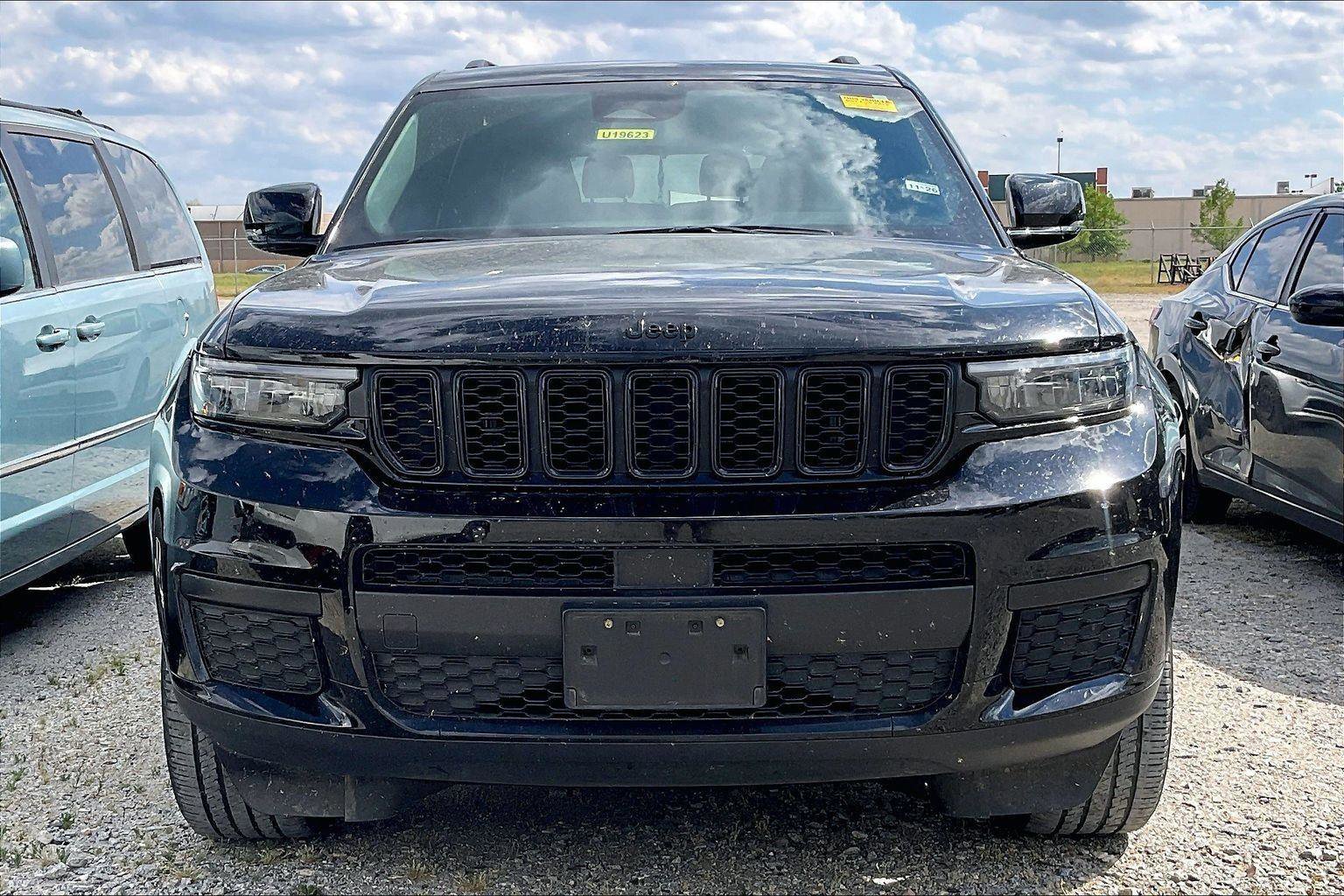 Used 2024 Jeep Grand Cherokee L Laredo AWD/4WD image 7