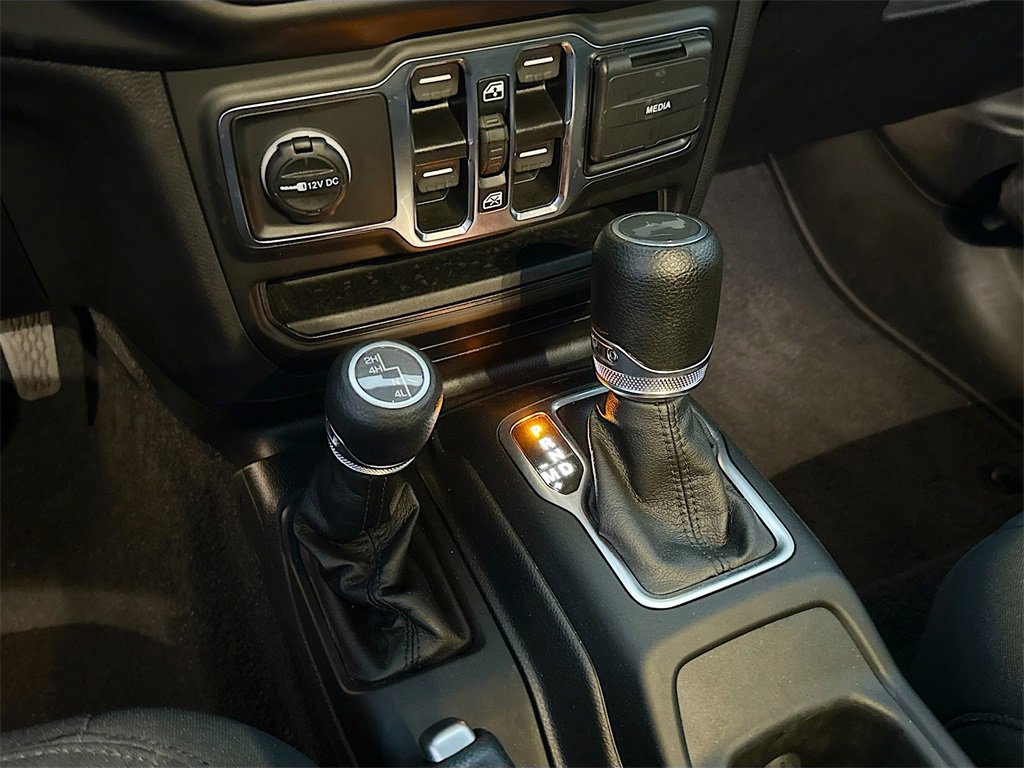 Used 2023 Jeep Wrangler Sport S image 18