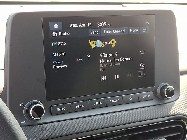 Used 2023 Hyundai Kona SEL image 3