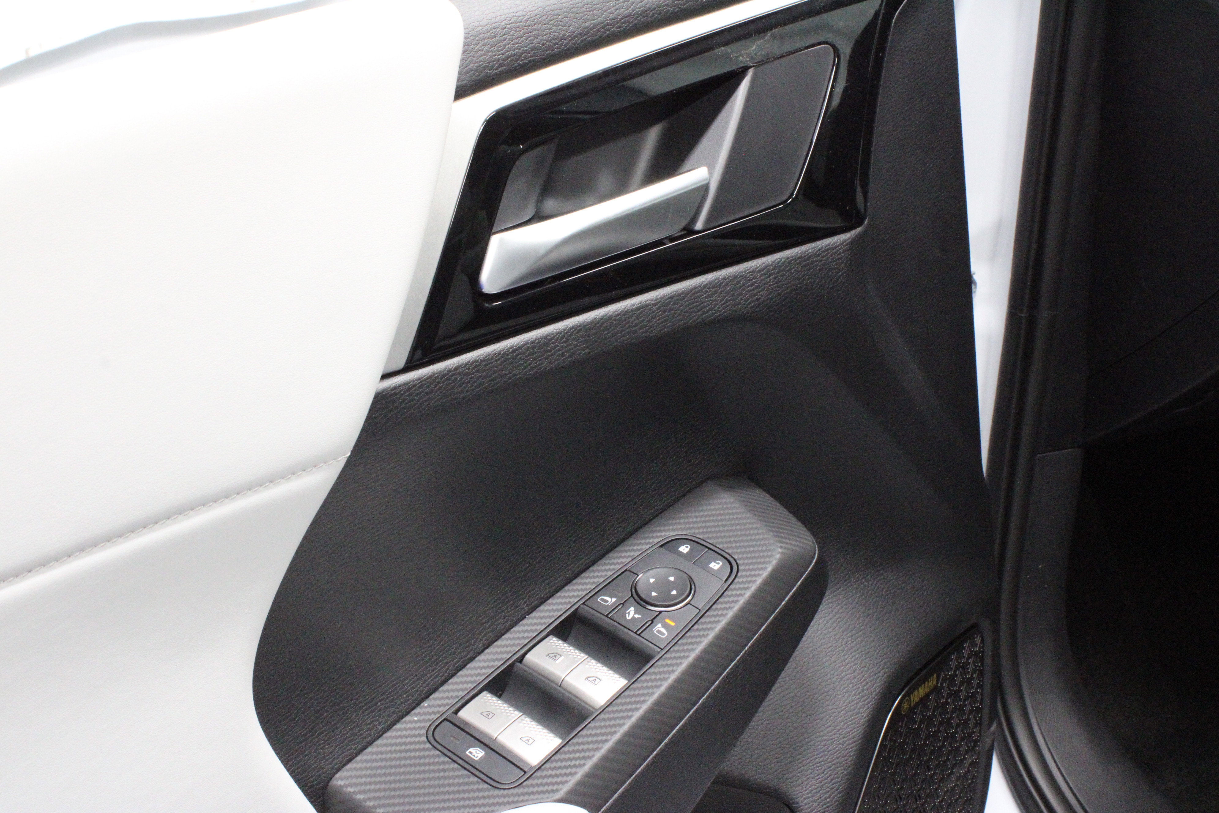 New 2025 Mitsubishi Outlander SE image 15