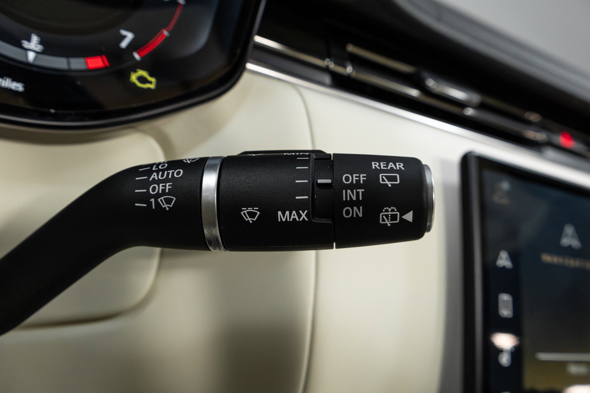 Used 2023 Land Rover Range Rover Long Wheelbase Autobiography image 63