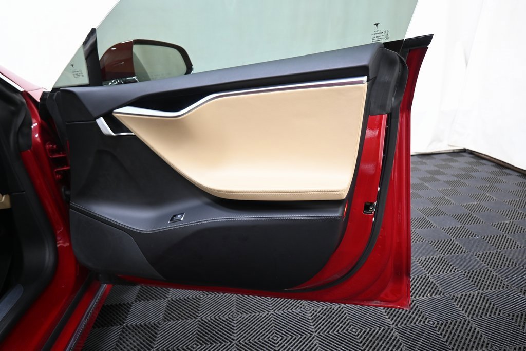 Used 2017 Tesla Model S 90D image 24