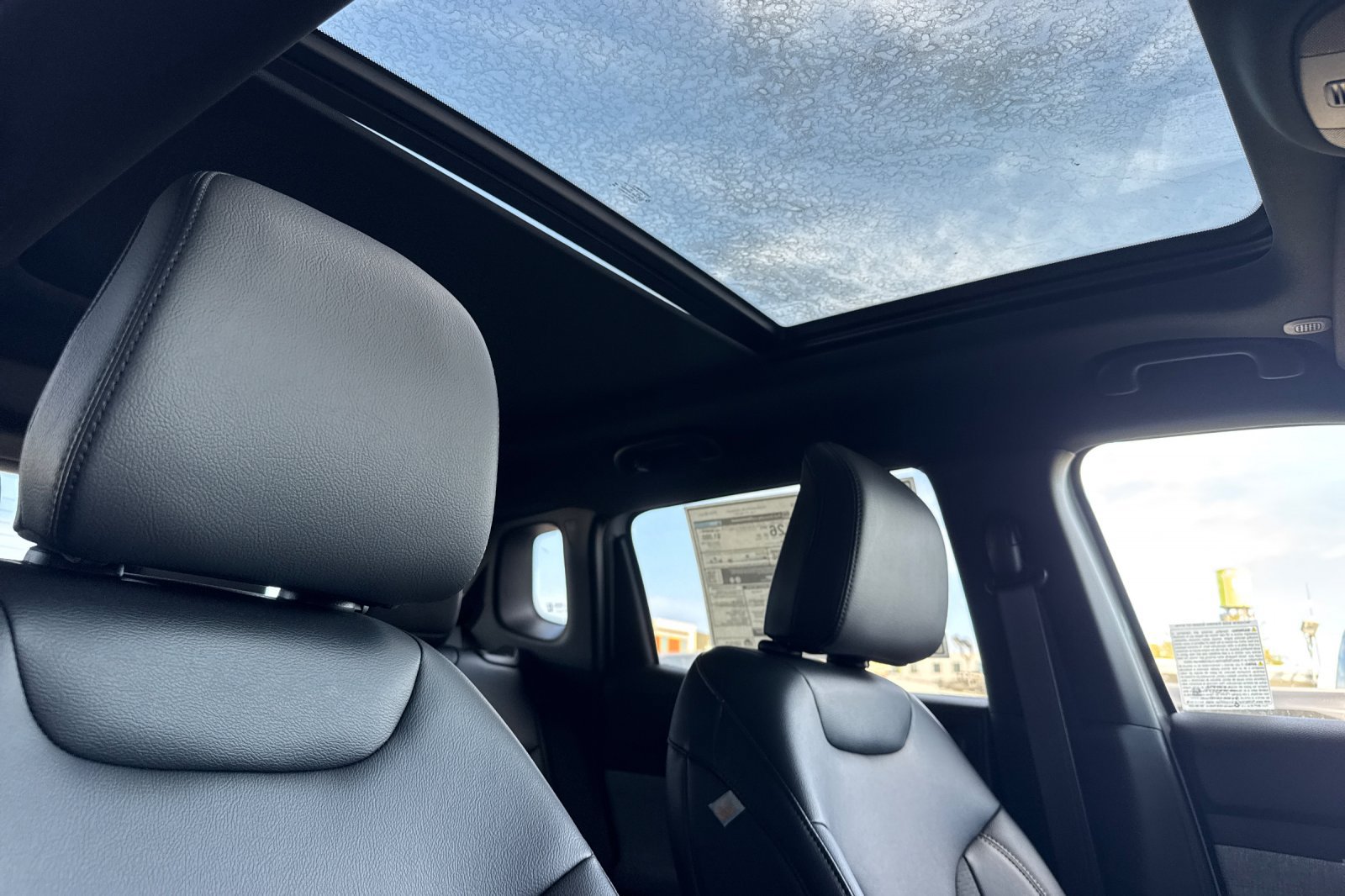 New 2026 Jeep Compass Latitude AWD/4WD image 15