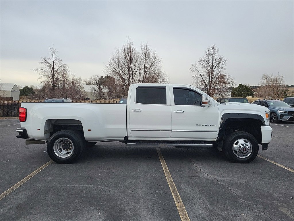 Used 2018 GMC Sierra 3500 Denali w/ Duramax Plus Package image 4