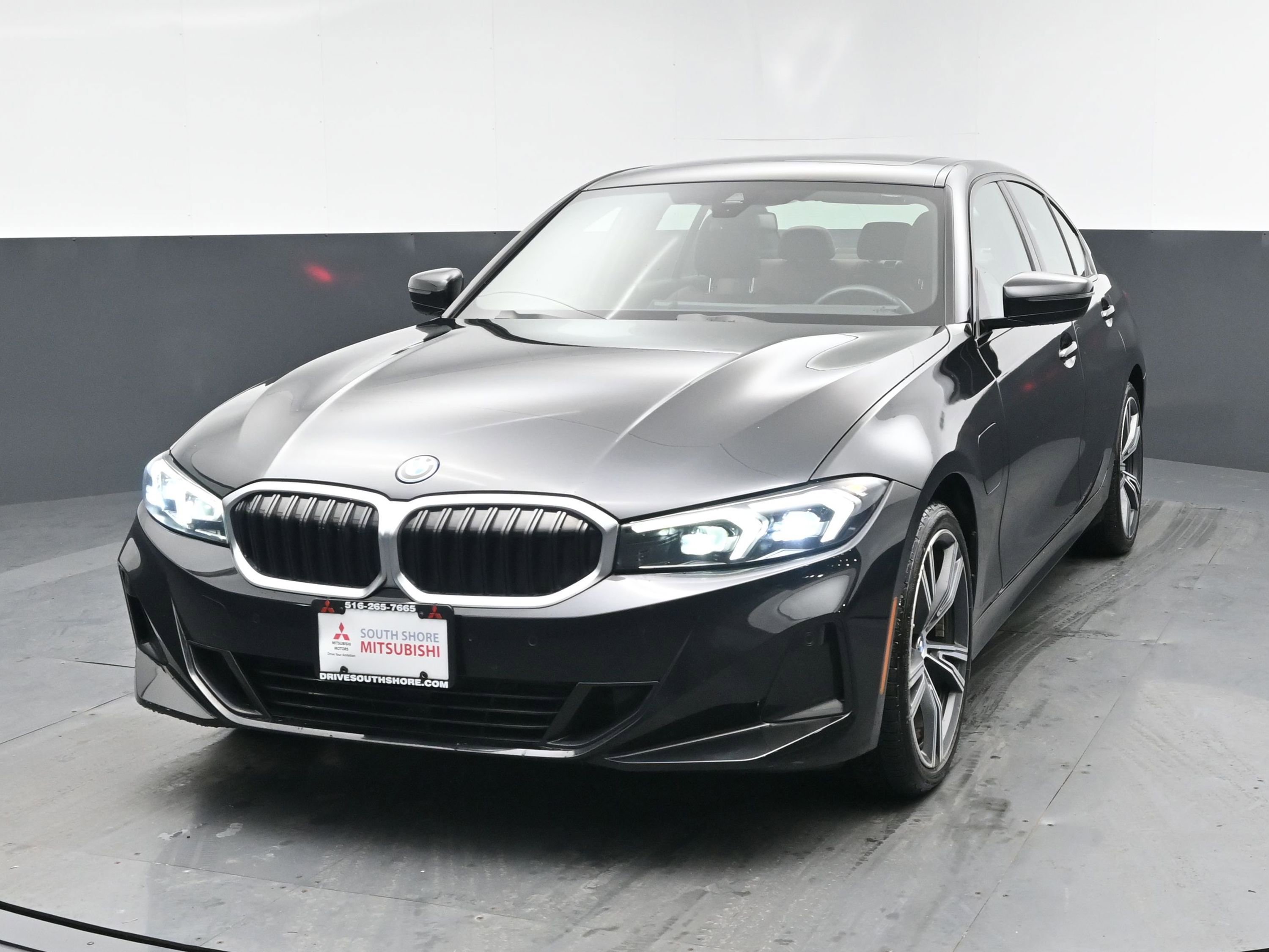 Used 2023 BMW 330e w/ Driving Assistance Package image 1