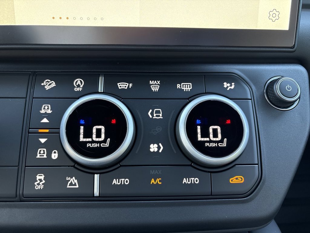 New 2026 Land Rover Defender 110 X-Dynamic SE AWD/4WD image 26