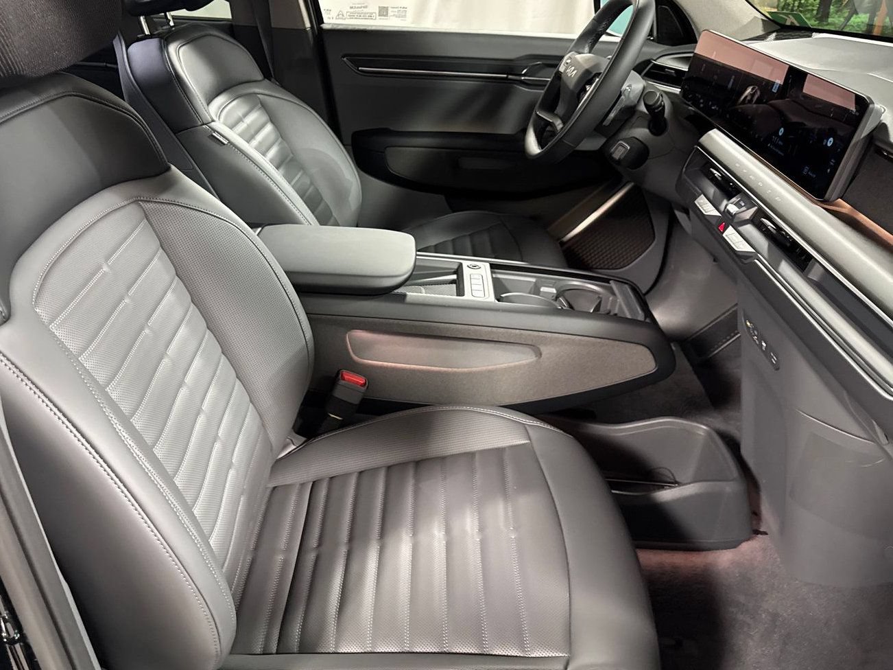 New 2026 Kia EV9 Land w/ Nightfall Edition Package AWD/4WD image 30