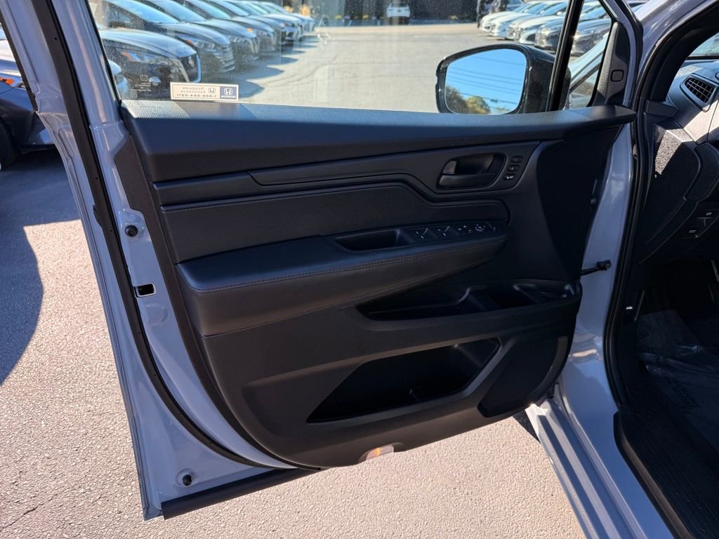 Used 2023 Honda Odyssey Sport image 20