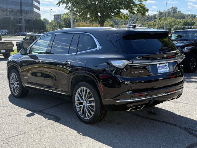 Used 2025 Buick Enclave Avenir w/ Super Cruise Package FWD image 5